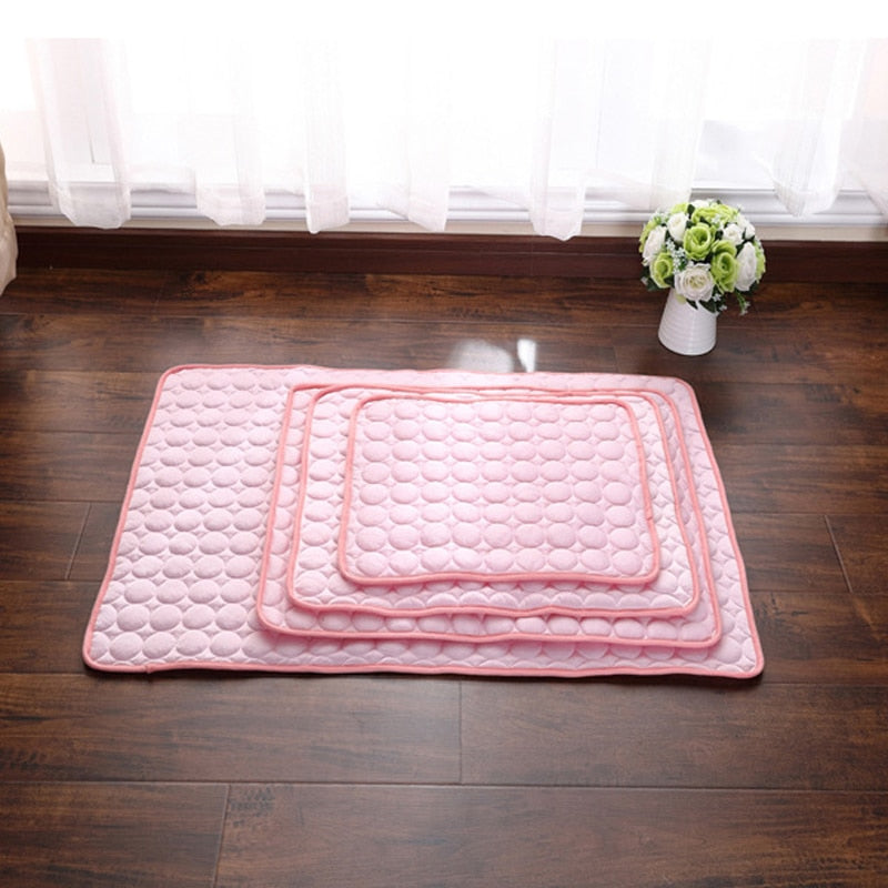 CAWAYI KENNEL Dog Cooling Mat Pet Ice Pad Teddy Mattress Pet Cool Mat Bed Cat Summer Keep Cool Ice Silk Cooling Dog Mat for Dogs